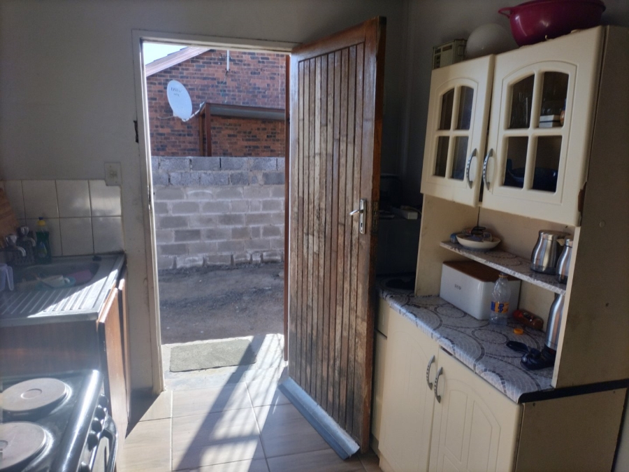 2 Bedroom Property for Sale in Selosesha Free State
